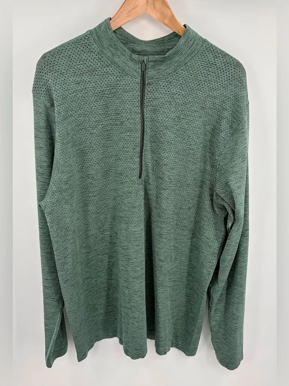 Lululemon metal vent tech midweight half zip green heather pullover men’s XXL